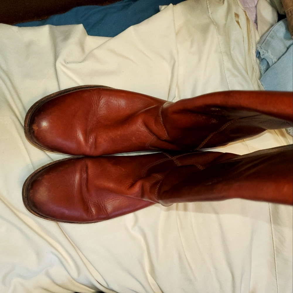FRYE brown leather boots size 8